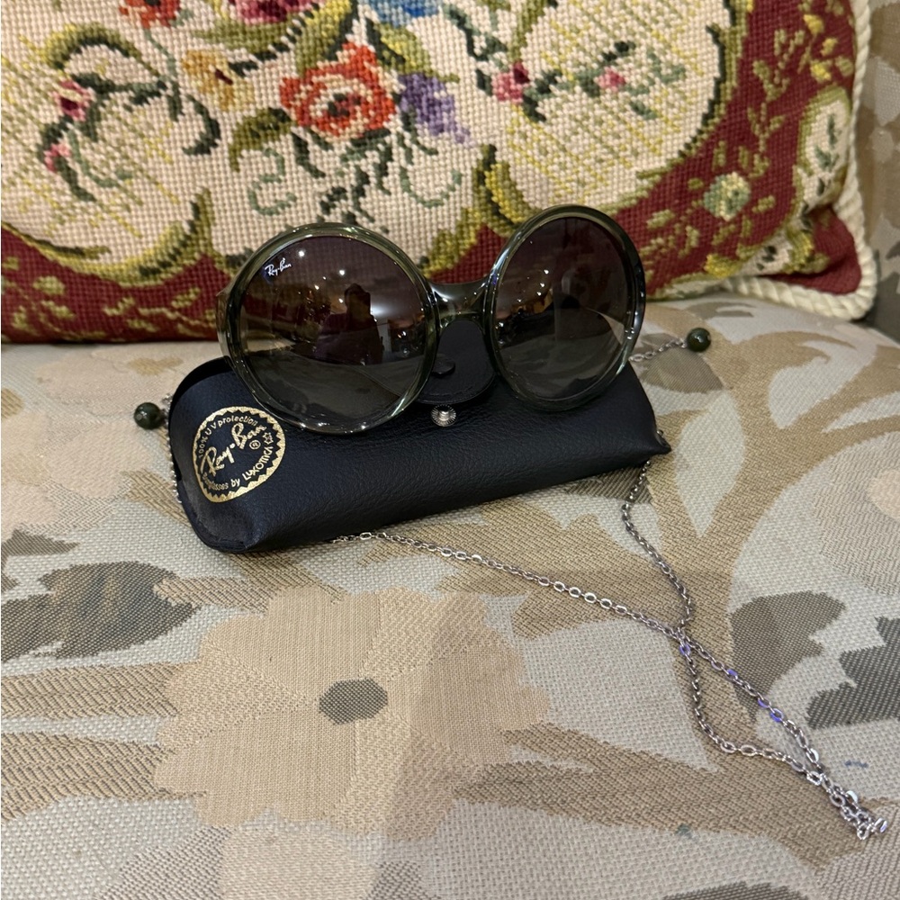 Ray-Ban Black Round Sunglasses green new